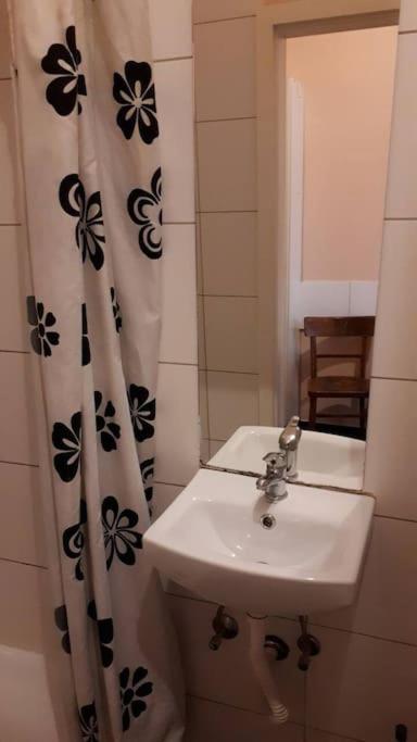 Simple Apartment 10 Minutes To Downtown Wien Eksteriør bilde